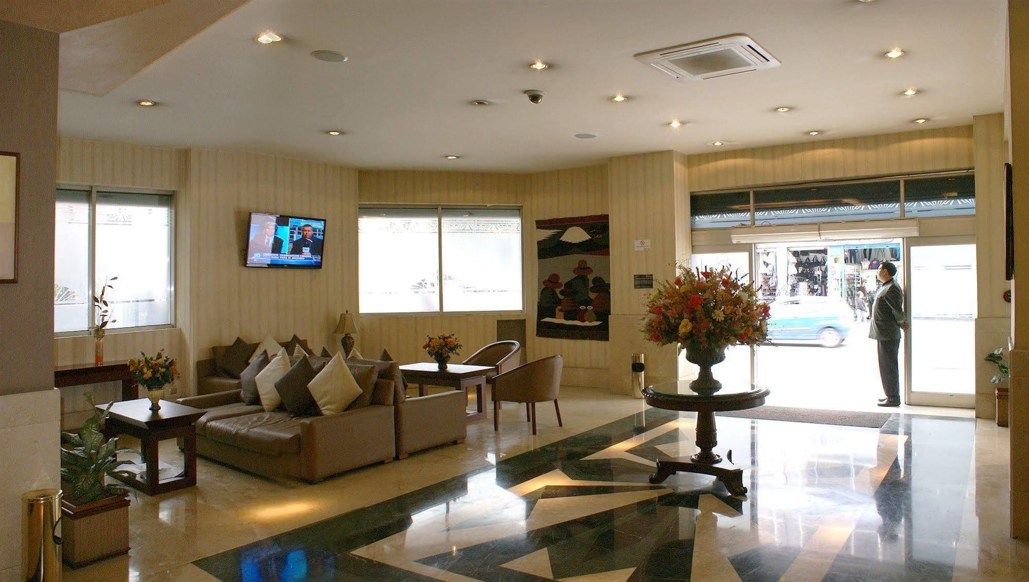 Hotel Emperador Ambato Exterior foto