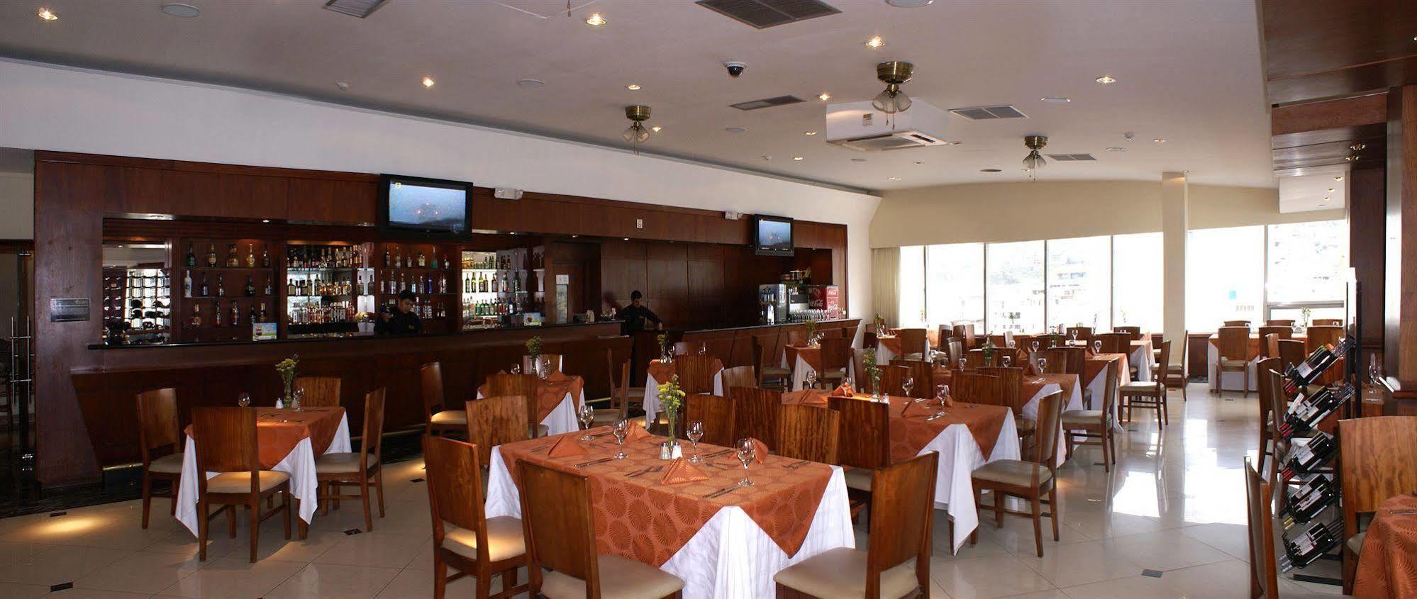 Hotel Emperador Ambato Exterior foto
