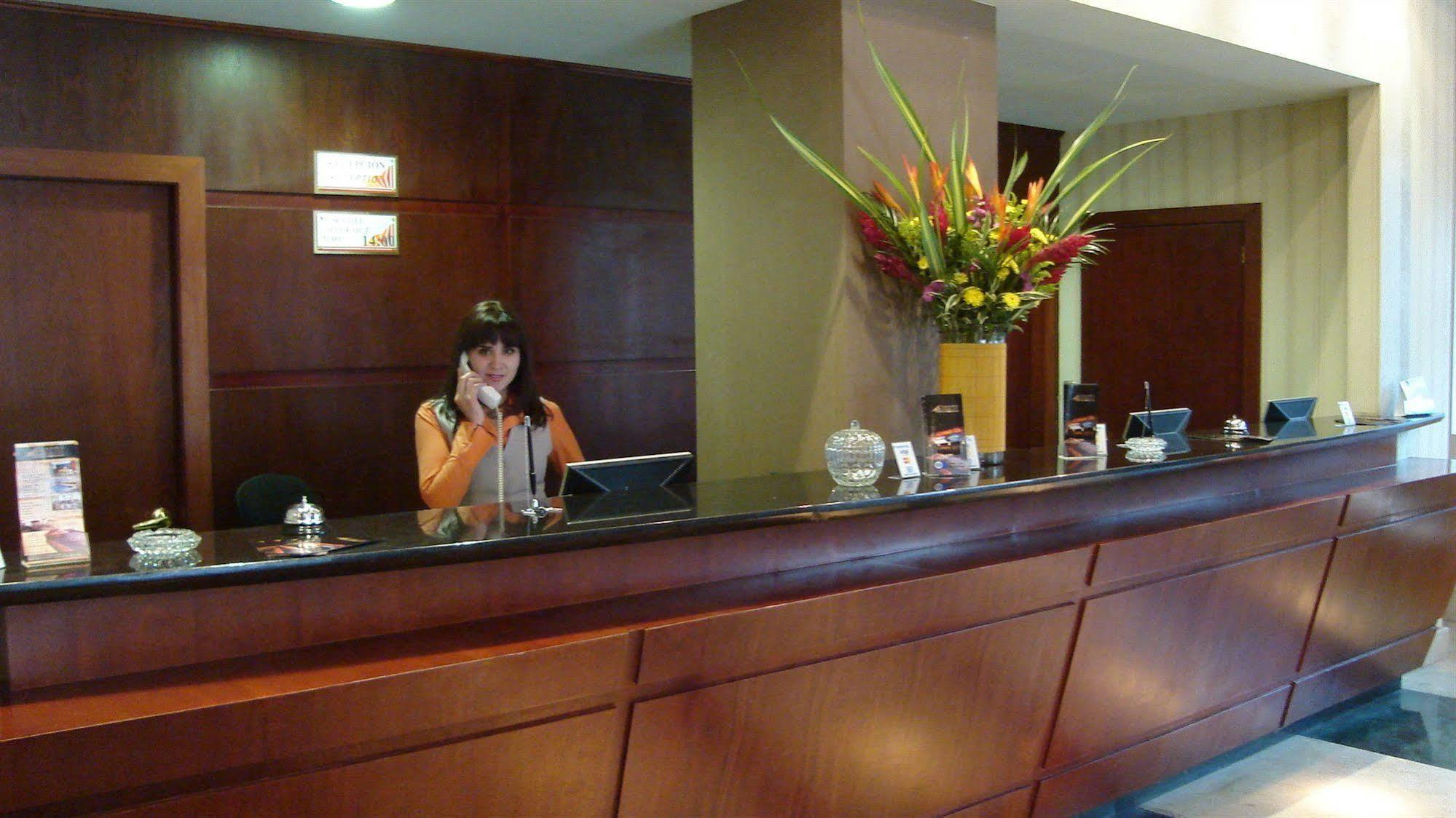 Hotel Emperador Ambato Exterior foto