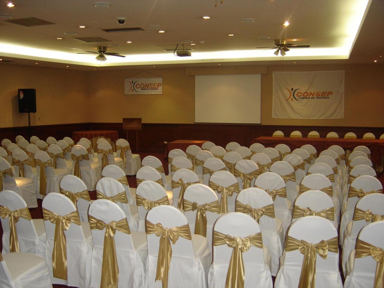 Hotel Emperador Ambato Exterior foto
